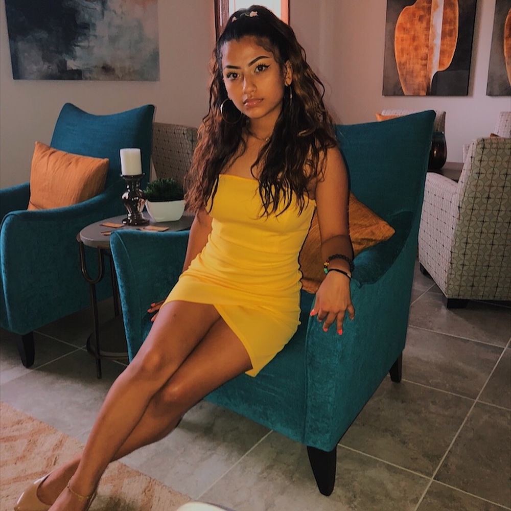 Cute Short Bright Yellow Mini Dress 💛